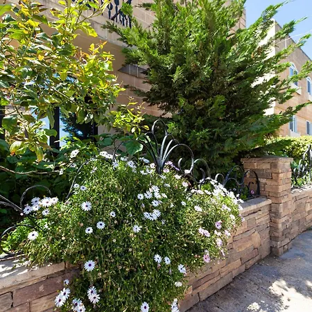 Modern & Lovely - Prime Location Appartamento San Giuliano